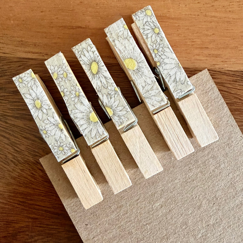Clothes Pins - Daisies