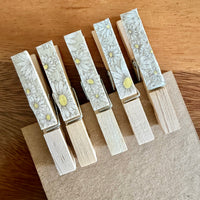Clothes Pins - Daisies